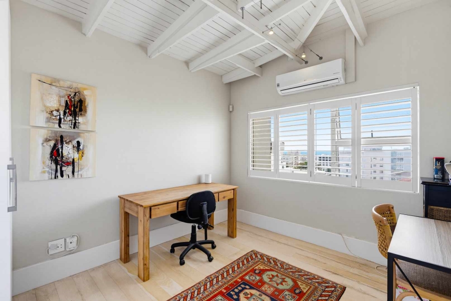 4 Bedroom Property for Sale in Bantry Bay Western Cape